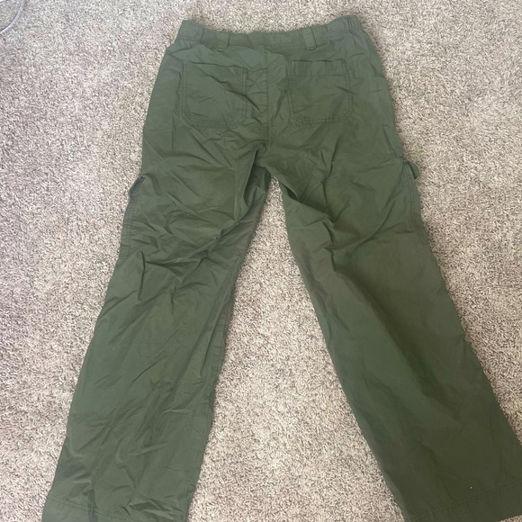 Old navy cargo pants in army green - Picture 3 of 4